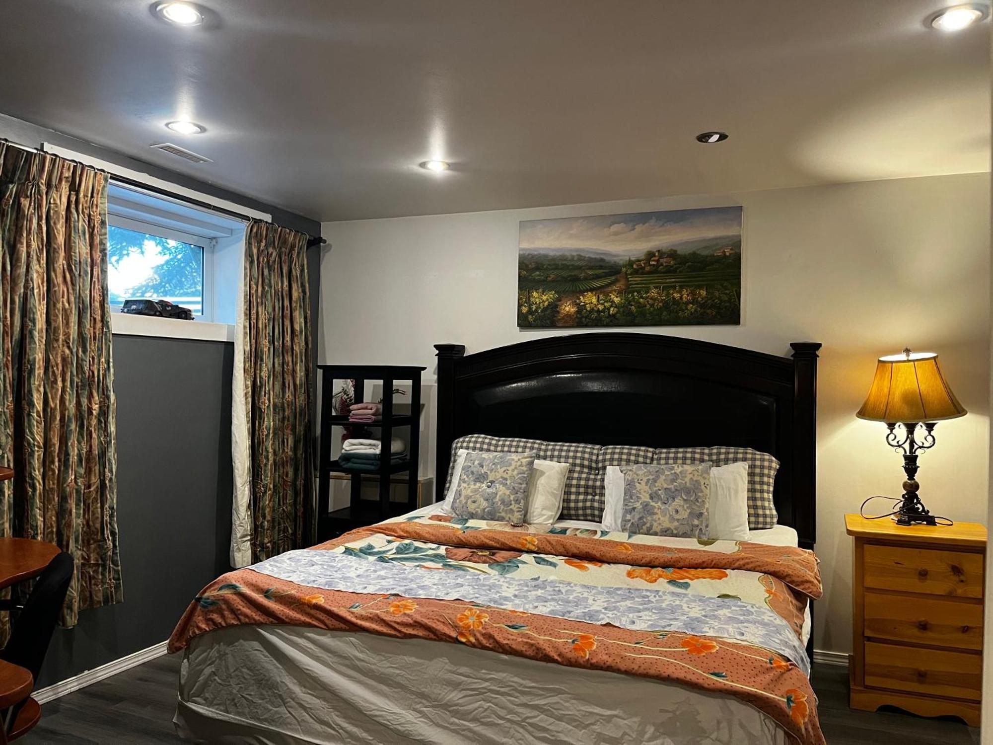 Hidden Valley New Basement Suite With Private Bathroom! Калгари Экстерьер фото